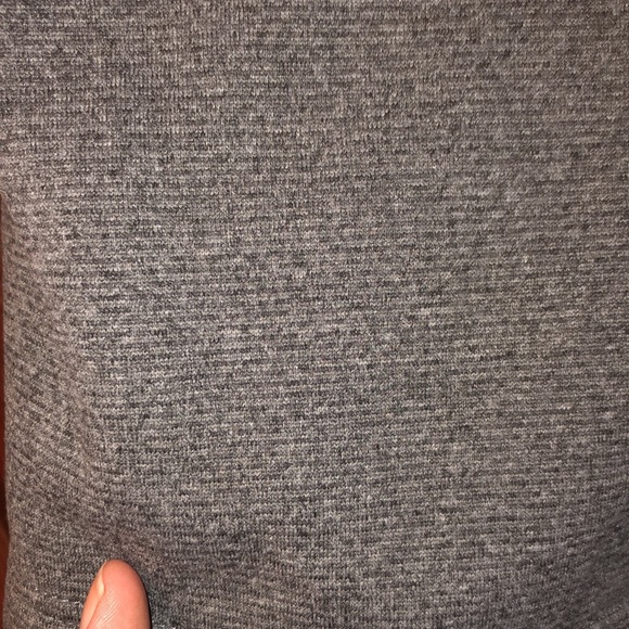 NEW LISTING! IZOD Mens Pull-over 1/4 Zip Sweater - Picture 9 of 9